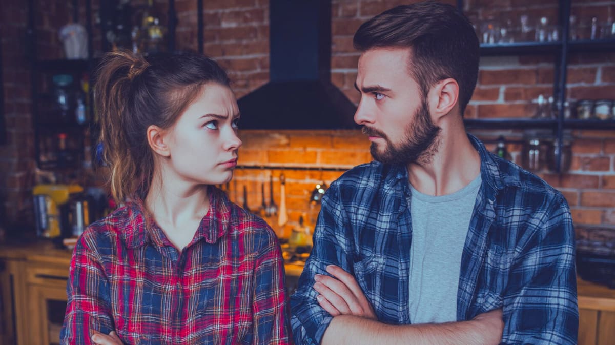 — Ты записал меня на собеседование вахтовиком на Север, потому что тебе нужен новый джип?! Ты хочешь, чтобы я мерзла в тундре полгода, пока